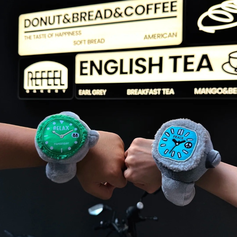 在庫ポップ日曜日ぬいぐるみリラックスウォッチシリーズブライン - Jewelry Watch のレビューと価格