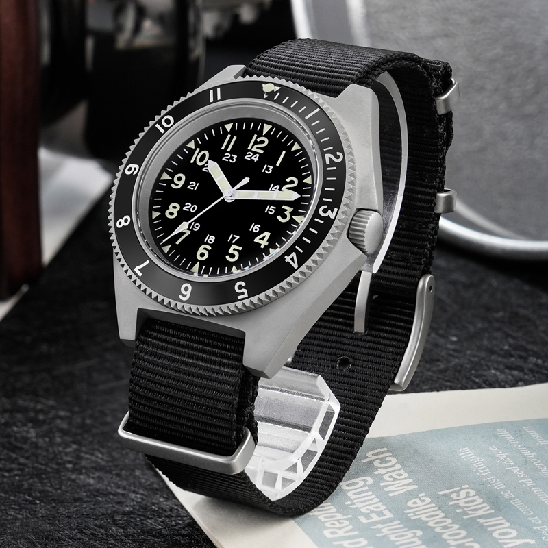 Watchdives WD1972 クォーツ時計サファイア夜 - Jewelry Watch のレビューと価格