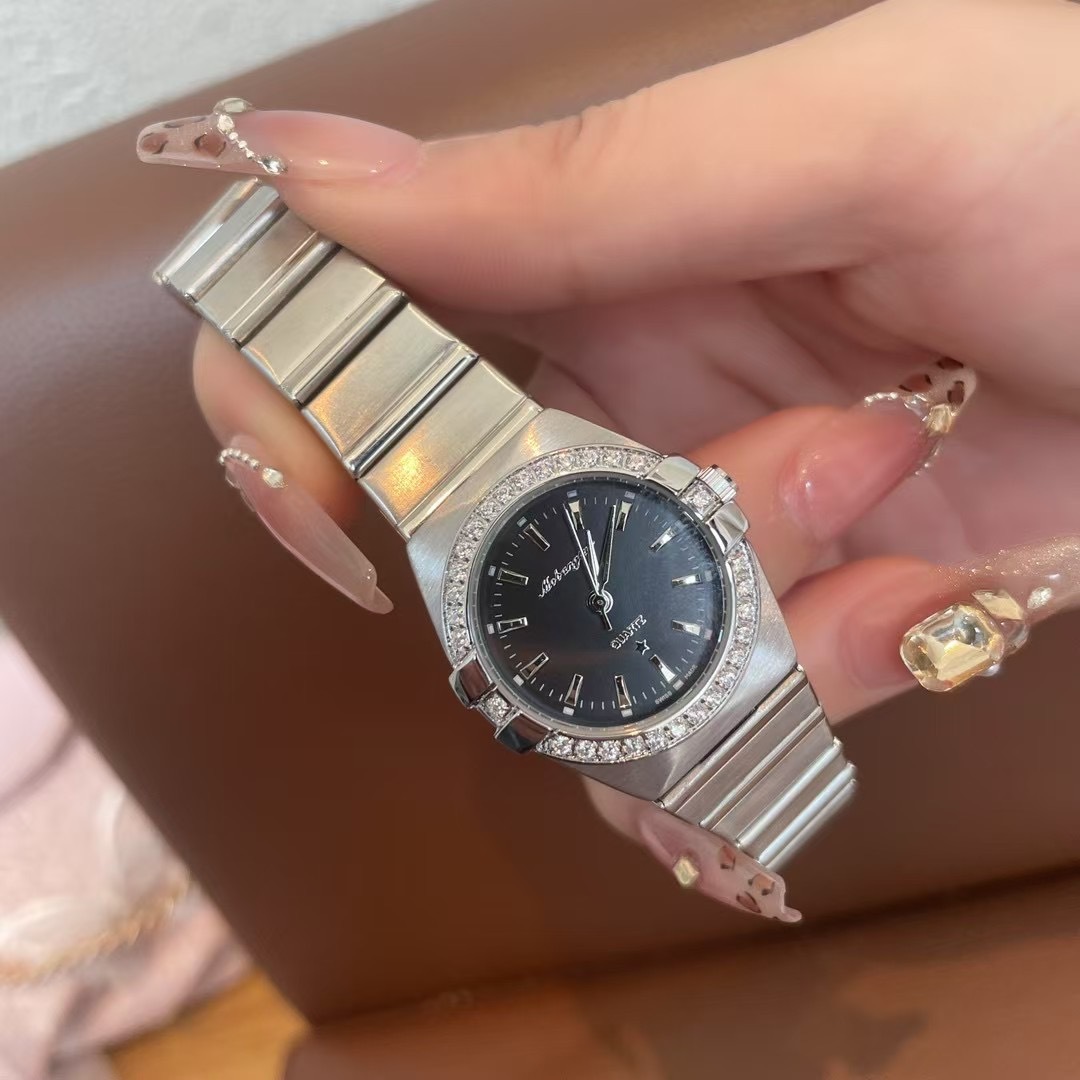 クラシックコンステレーション レディース ベゼル ビジネス  - High Jewelry Watches のレビューと価格